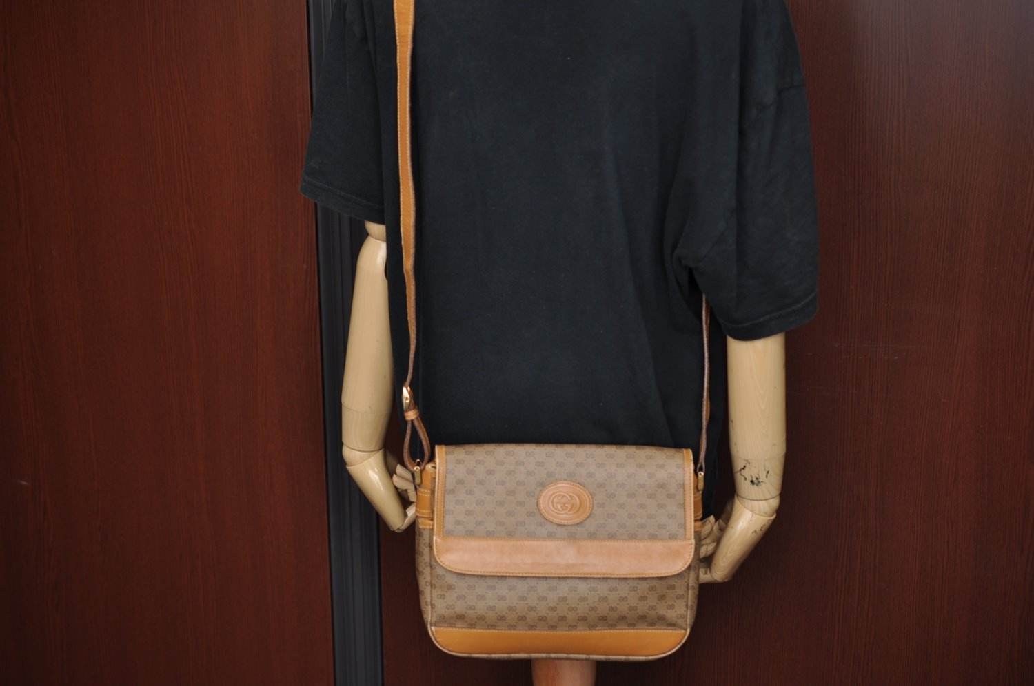 Authentic GUCCI Micro GG PVC Leather Shoulder Cross Body Bag Purse Brown 2003H