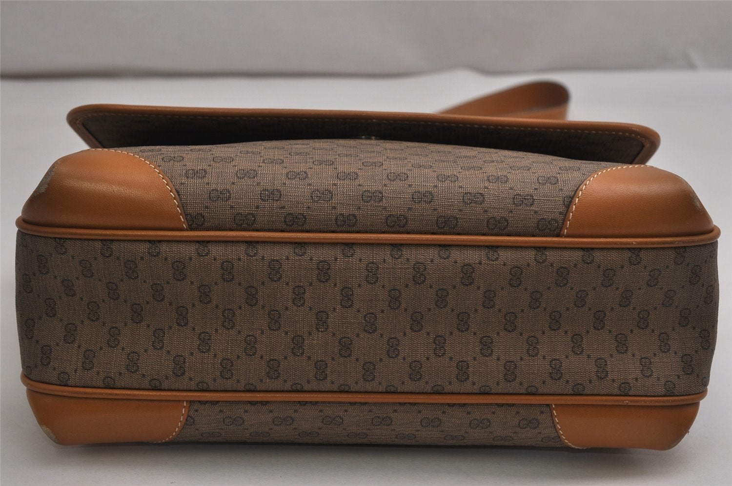 Authentic GUCCI Micro GG PVC Leather Shoulder Cross Body Bag Purse Brown 2011K