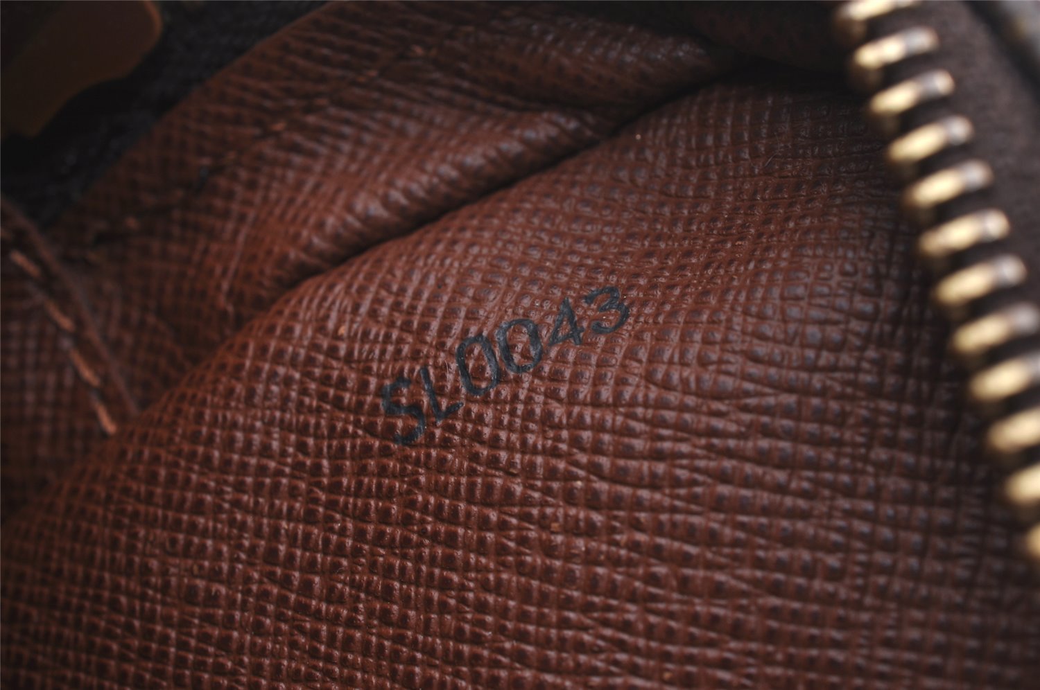 Authentic Louis Vuitton Monogram Danube Shoulder Cross Body Bag M45266 LV 2018I