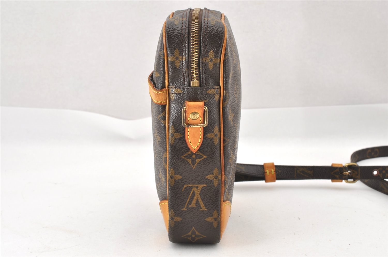 Authentic Louis Vuitton Monogram Danube Shoulder Crossbody Bag M45266 Junk 2026J