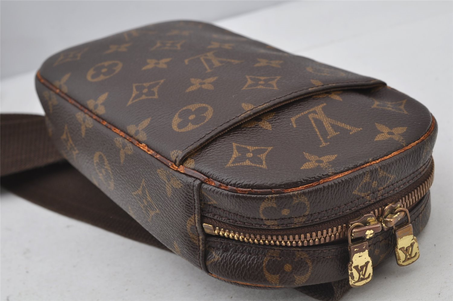 Authentic Louis Vuitton Monogram Pochette Gange Waist Body Bag M51870 LV 2028J