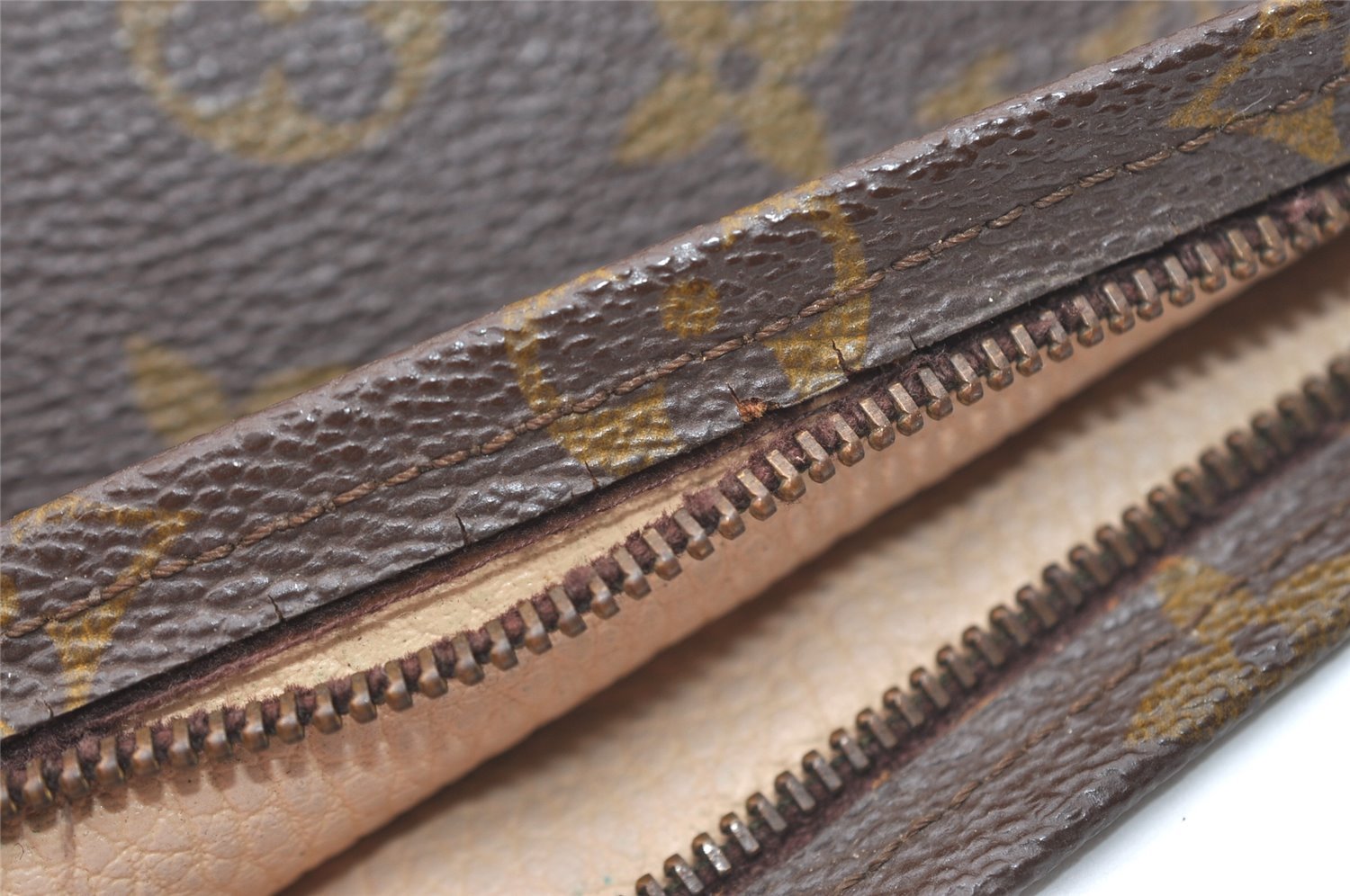 Auth Louis Vuitton Monogram Poche Toilette 26 Cosmetics Pouch Old Model LV 2034J