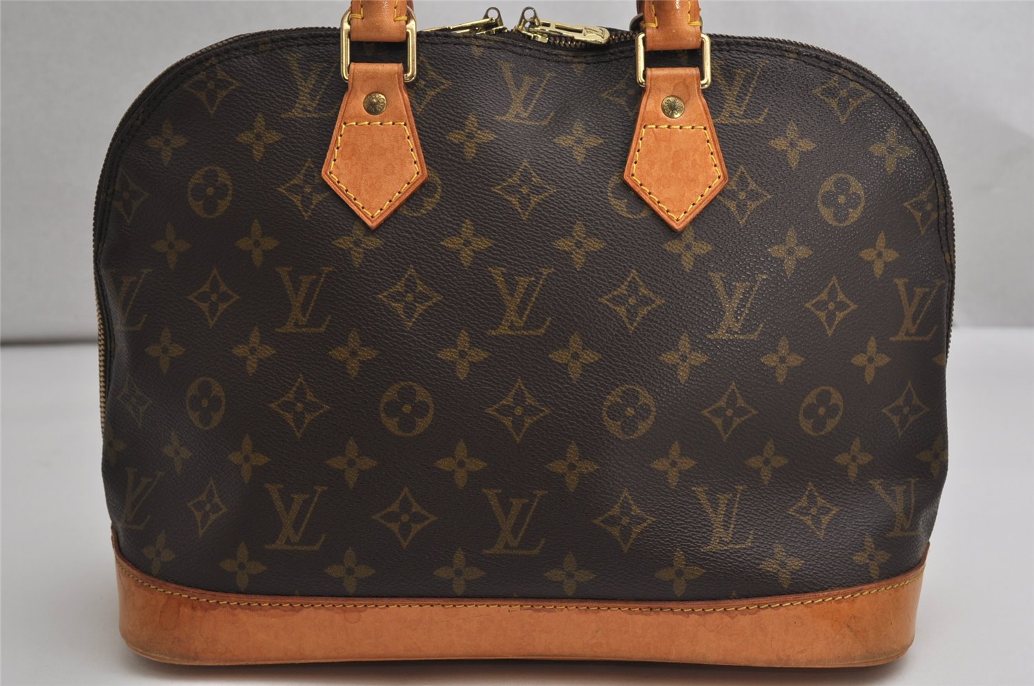 Authentic Louis Vuitton Monogram Alma Hand Bag Purse M51130 LV 2034K