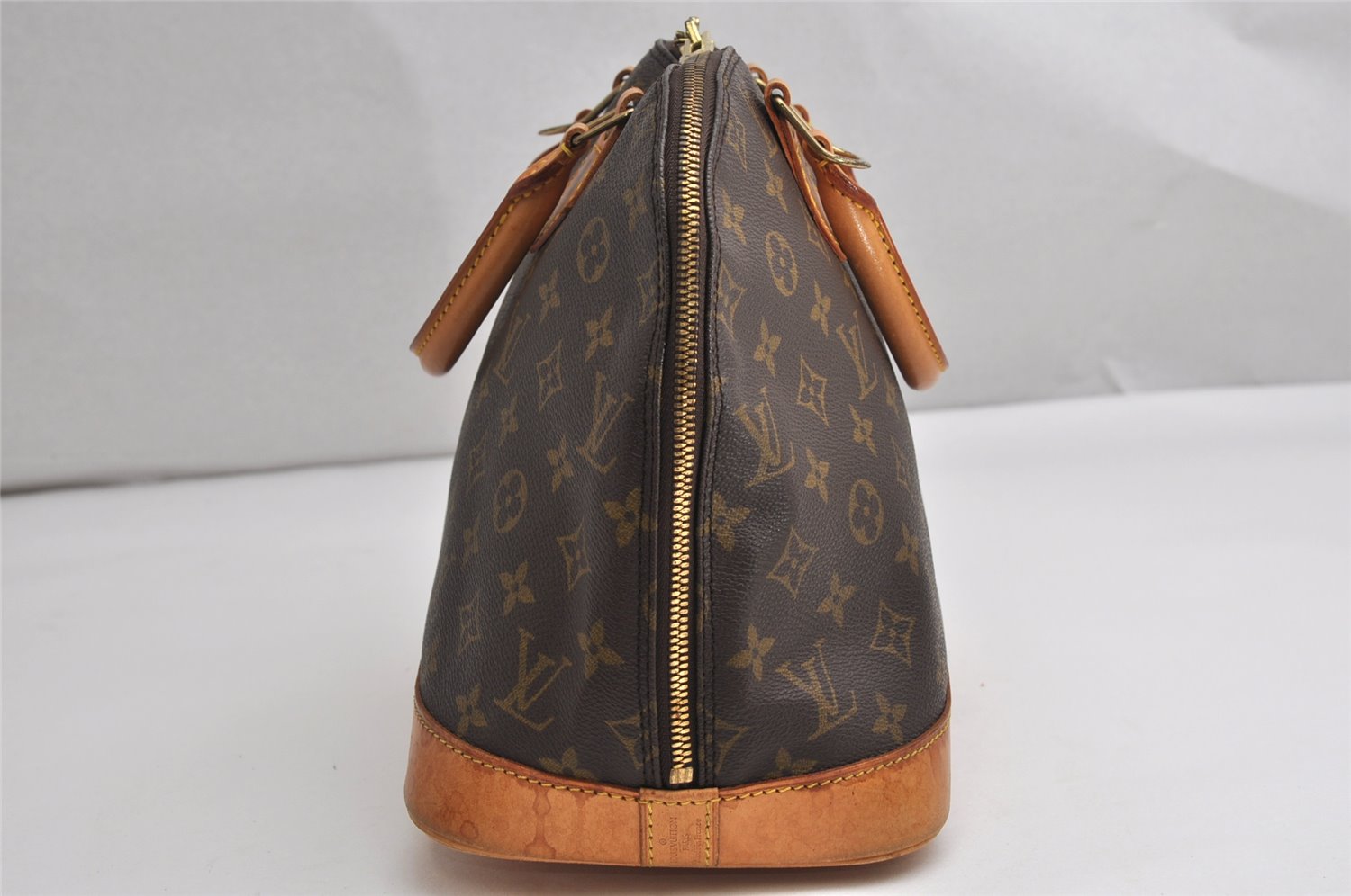 Authentic Louis Vuitton Monogram Alma Hand Bag Purse M51130 LV 2034K