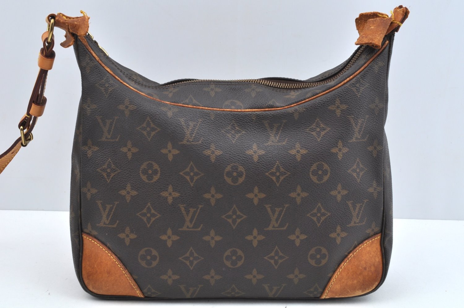 Authentic Louis Vuitton Monogram Boulogne 30 Shoulder Bag M52165 Junk 2039J