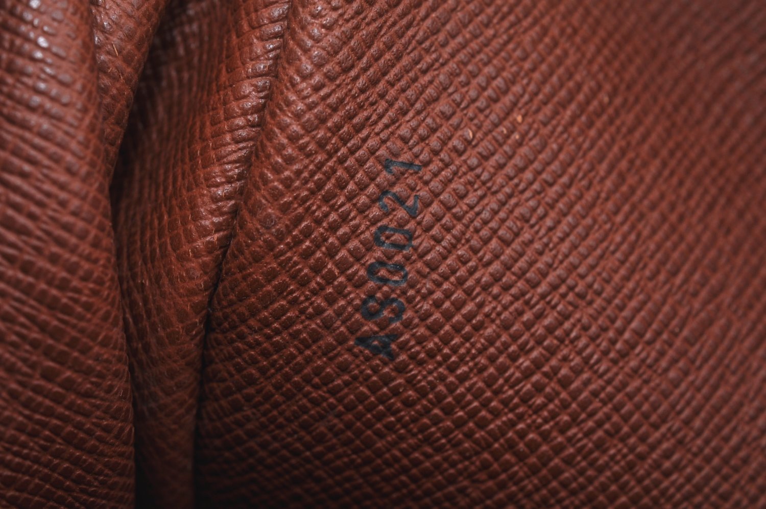 Authentic Louis Vuitton Monogram Boulogne 30 Shoulder Bag M52165 Junk 2039J