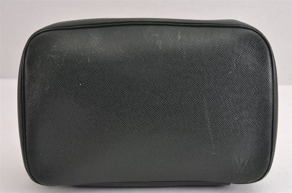 Auth Louis Vuitton Taiga Trousse Toilette GM Clutch Bag Green M30214 Junk 2043J