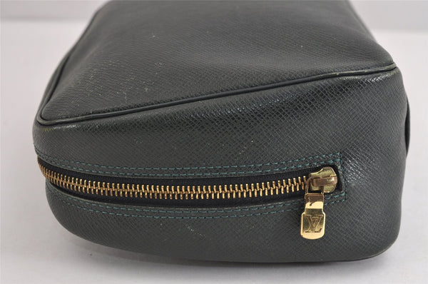 Auth Louis Vuitton Taiga Trousse Toilette GM Clutch Bag Green M30214 Junk 2043J