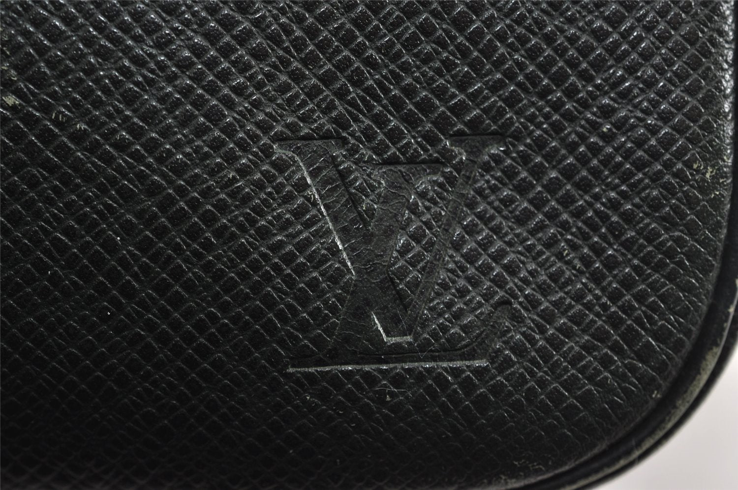 Auth Louis Vuitton Taiga Trousse Toilette GM Clutch Bag Green M30214 Junk 2043J