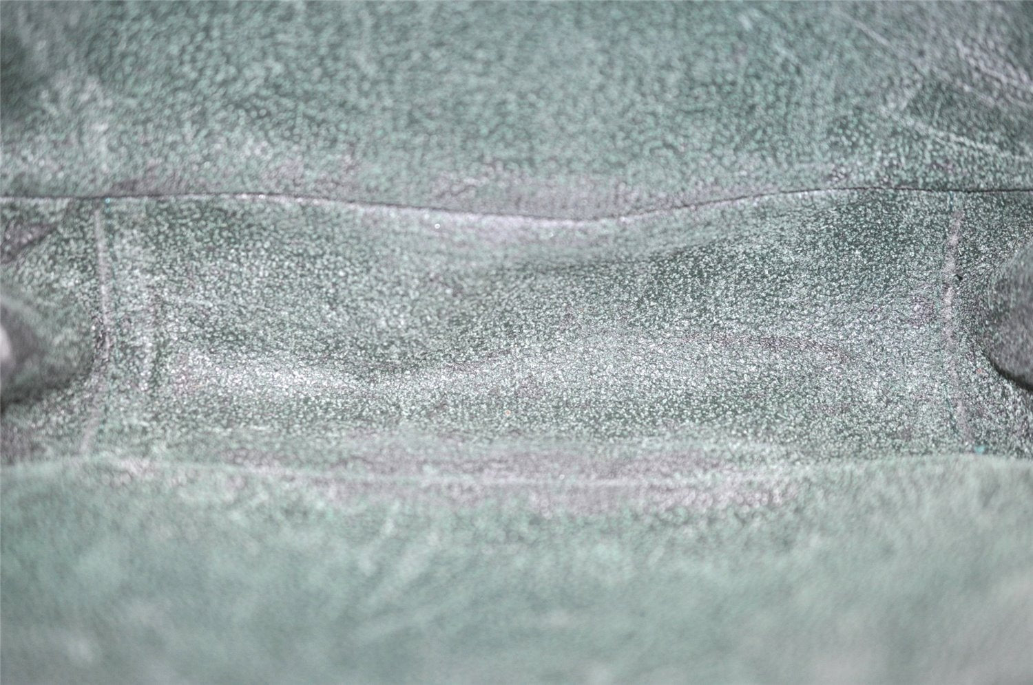 Auth Louis Vuitton Taiga Trousse Toilette GM Clutch Bag Green M30214 Junk 2043J