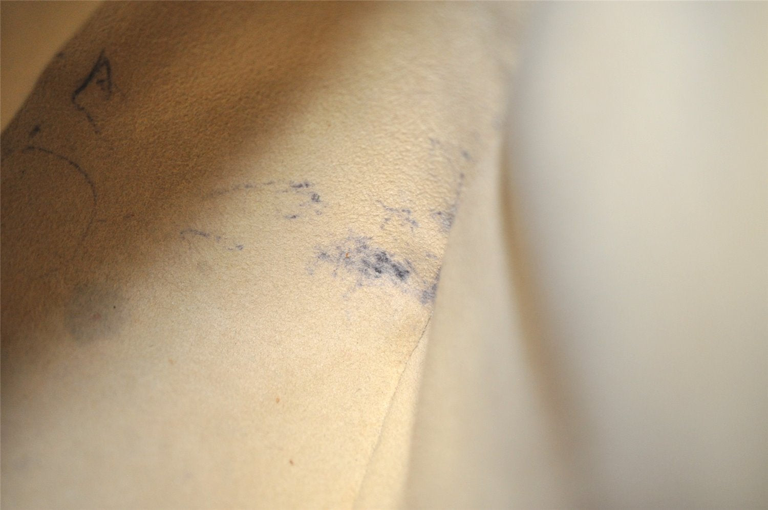 Authentic Louis Vuitton Monogram Looping MM Shoulder Bag M51146 LV 2044I