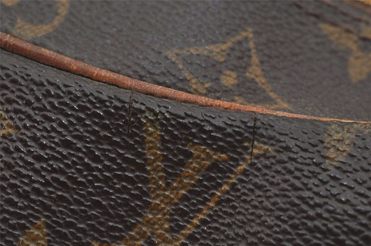 Authentic Louis Vuitton Monogram Boulogne 30 Shoulder Cross Bag M52165 LV 2044J