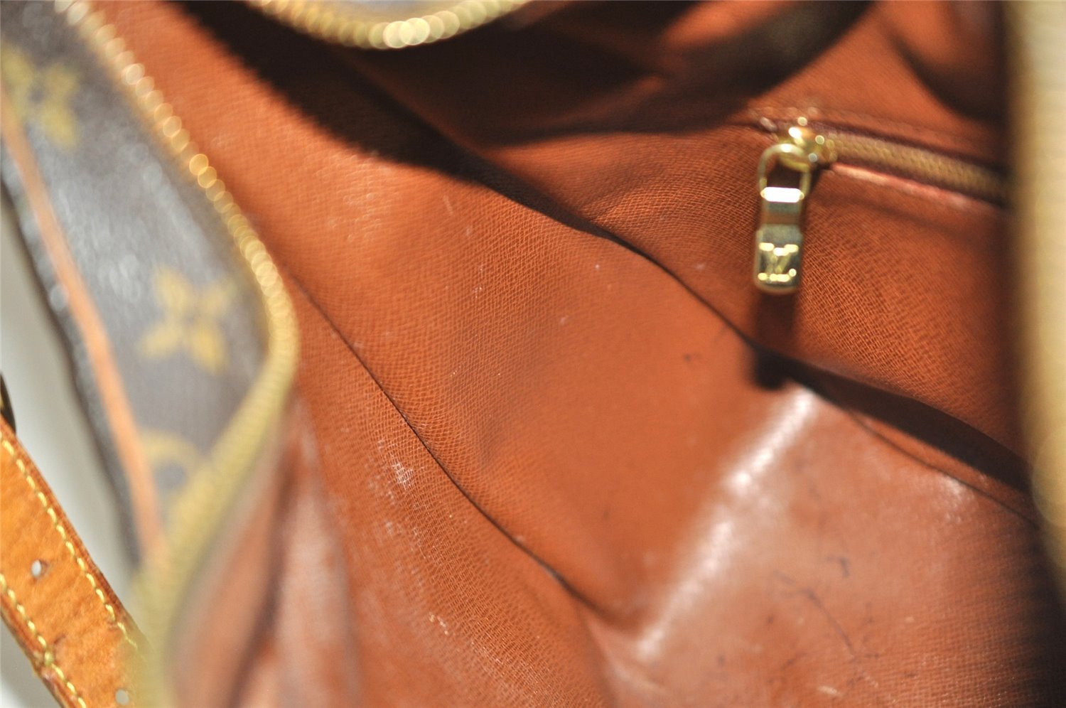 Authentic Louis Vuitton Monogram Boulogne 30 Shoulder Cross Bag M52165 LV 2044J