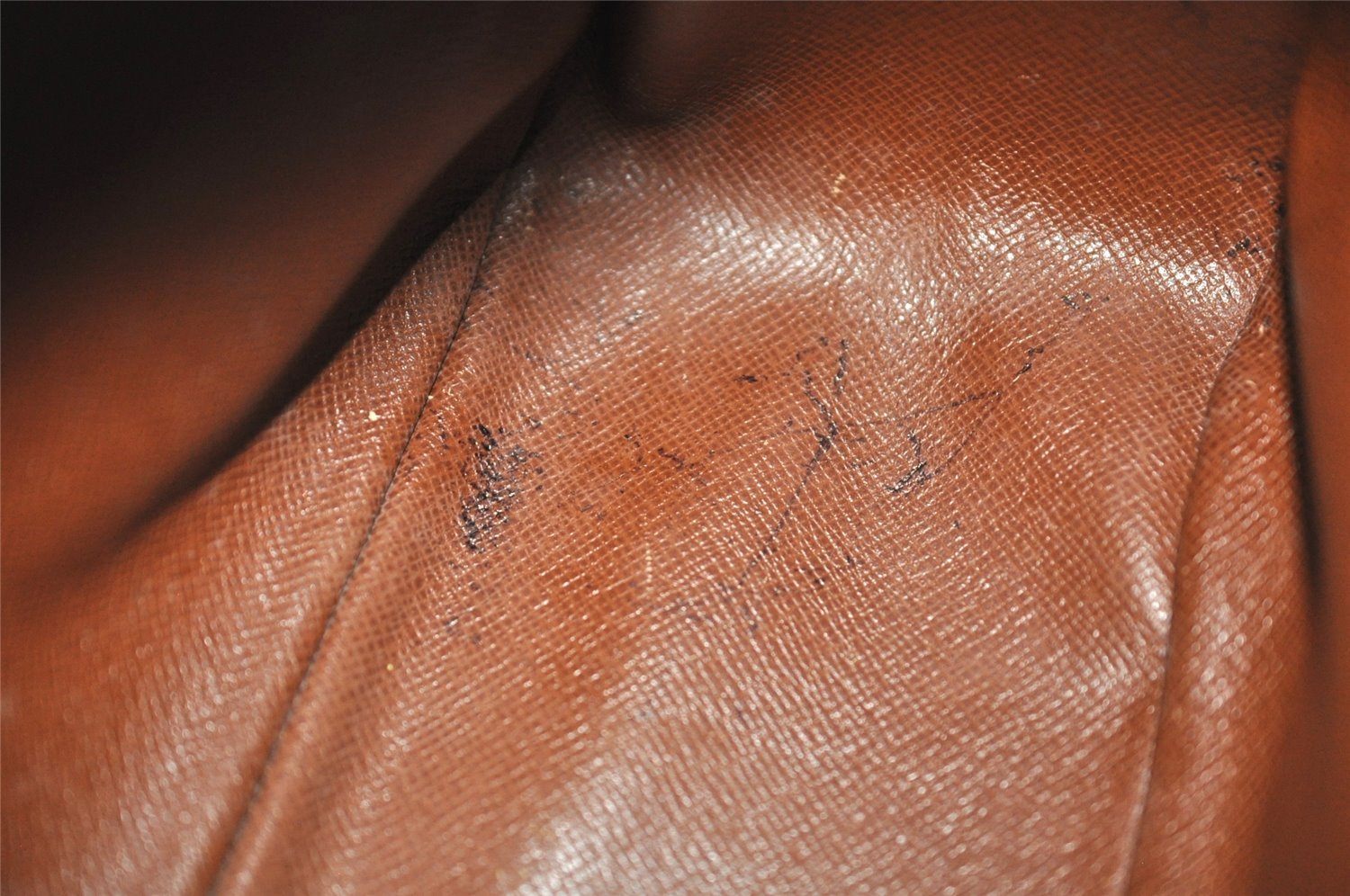 Authentic Louis Vuitton Monogram Boulogne 30 Shoulder Cross Bag M52165 LV 2044J