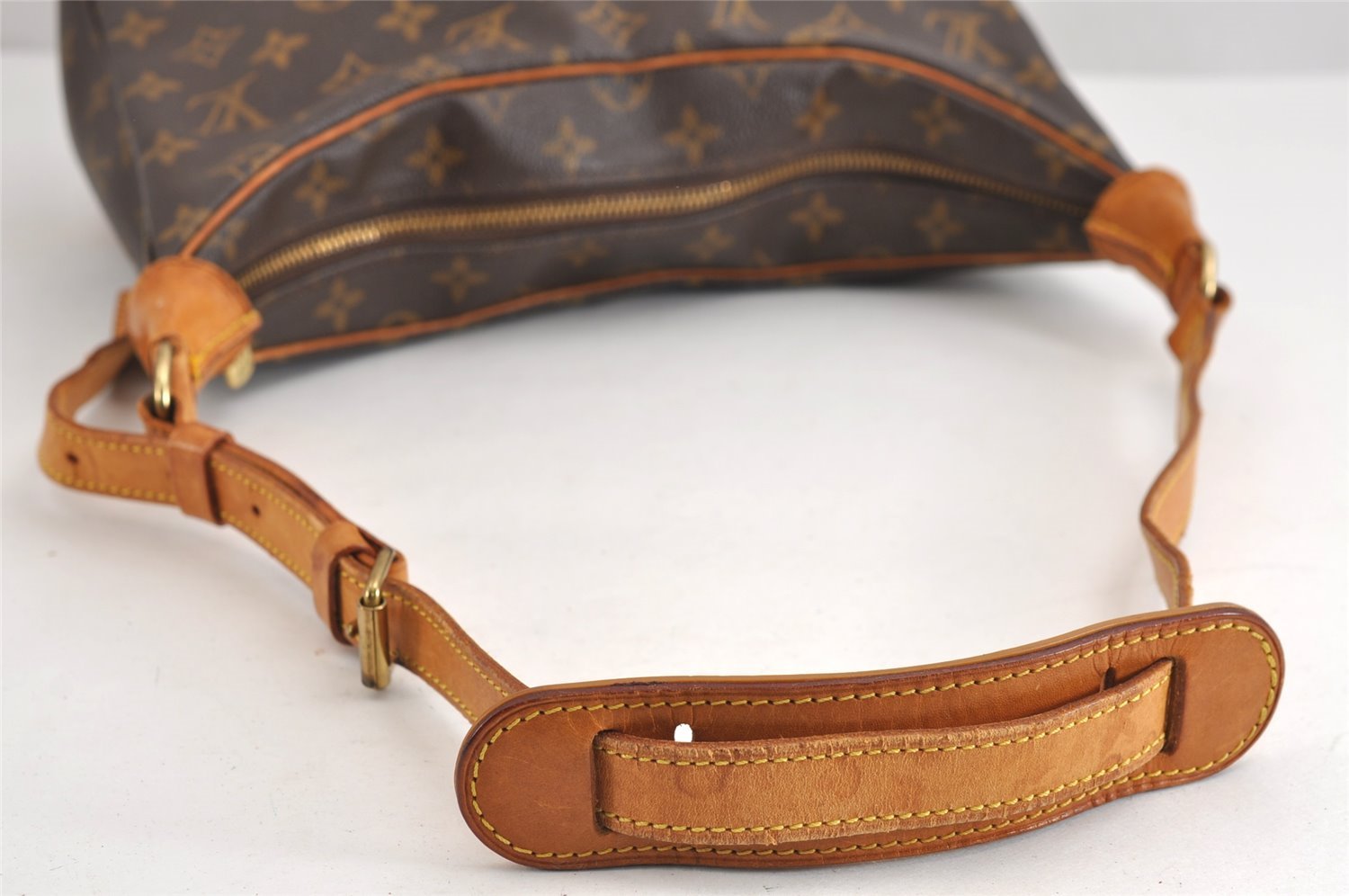 Authentic Louis Vuitton Monogram Boulogne 30 Shoulder Cross Bag M52165 LV 2045J
