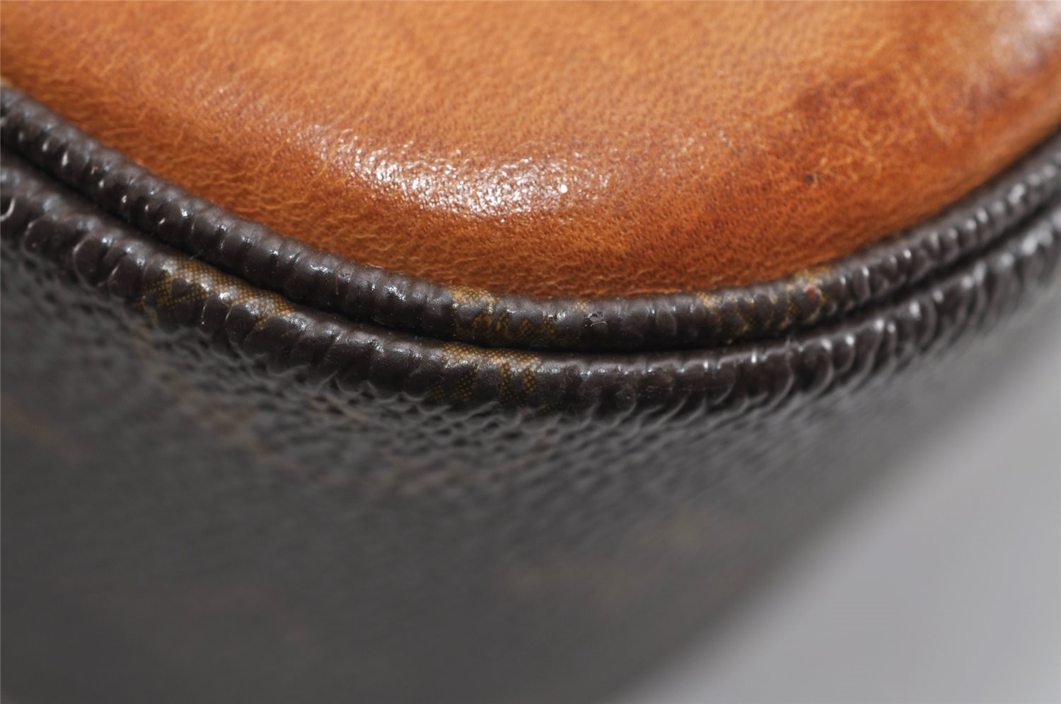 Authentic Louis Vuitton Monogram Boulogne 30 Shoulder Cross Bag M52165 LV 2045J