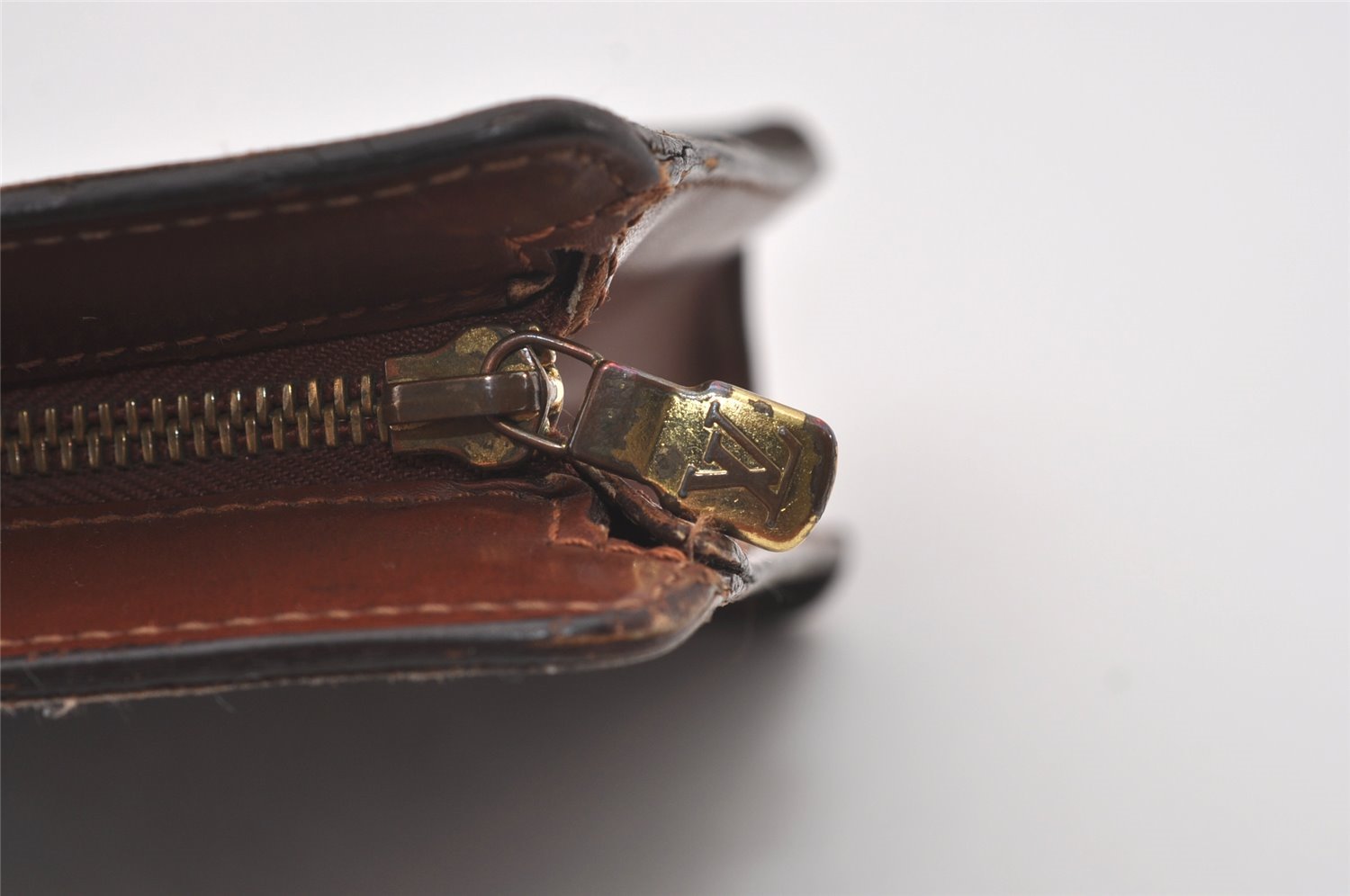 Authentic Louis Vuitton Monogram Pochette Homme Clutch Hand Bag M51795 LV 2049J