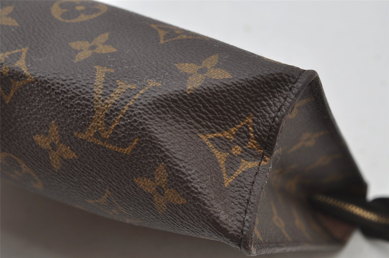 Authentic Louis Vuitton Monogram Poche Toilette 26 M47542 Cosmetics Pouch 2051J