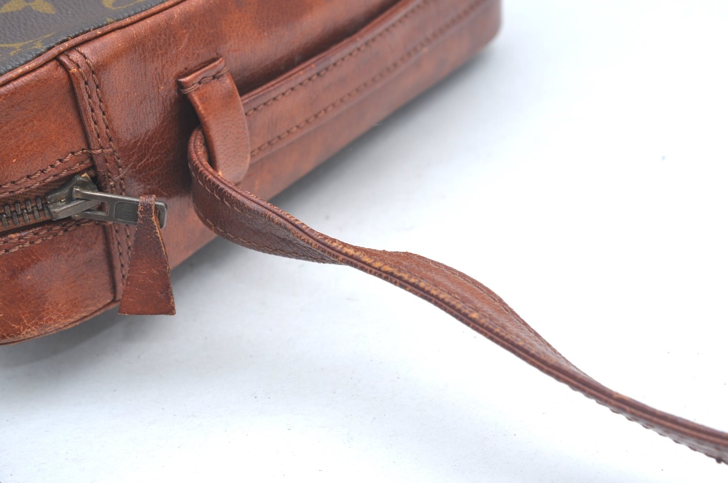 Authentic Louis Vuitton Monogram Sac Bandouliere 35 Shoulder Bag Old Model 2053J