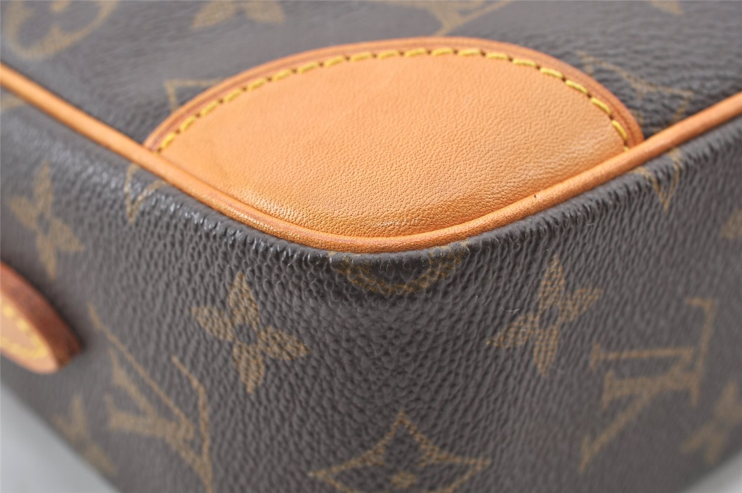 Authentic Louis Vuitton Monogram Trocadero 27 Shoulder Cross Bag M51274 LV 2054J