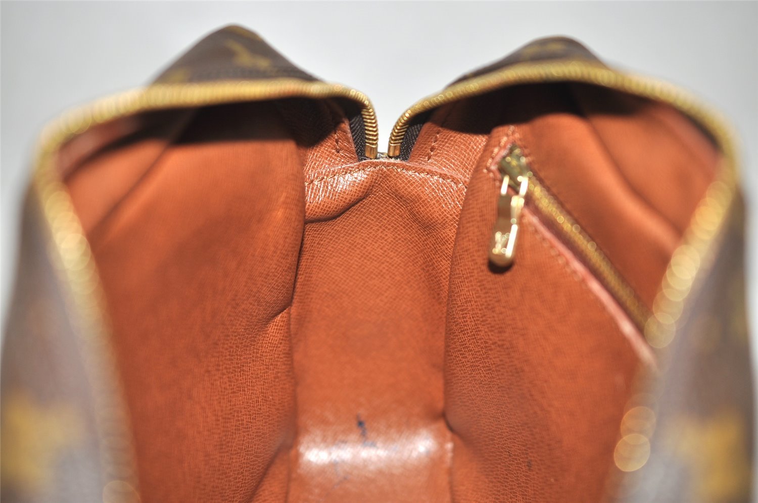 Authentic Louis Vuitton Monogram Trocadero 27 Shoulder Cross Bag M51274 LV 2054J