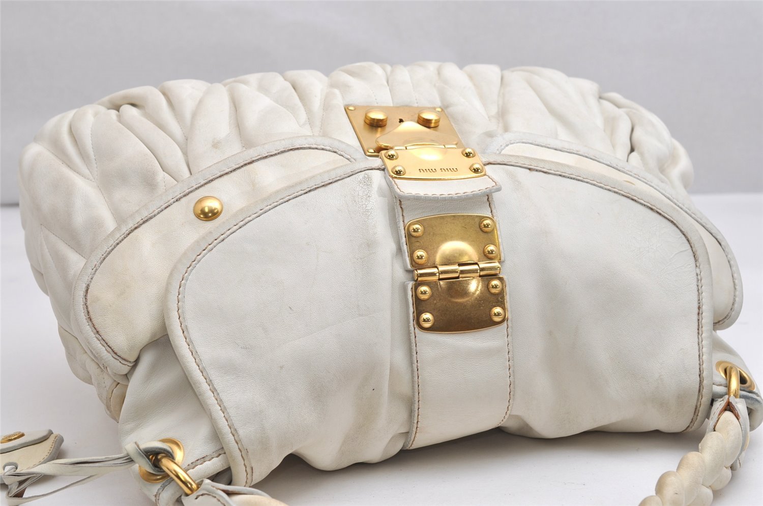 Authentic MIU MIU Vintage Matelasse Leather 2Way Shoulder Hand Bag White 2054K