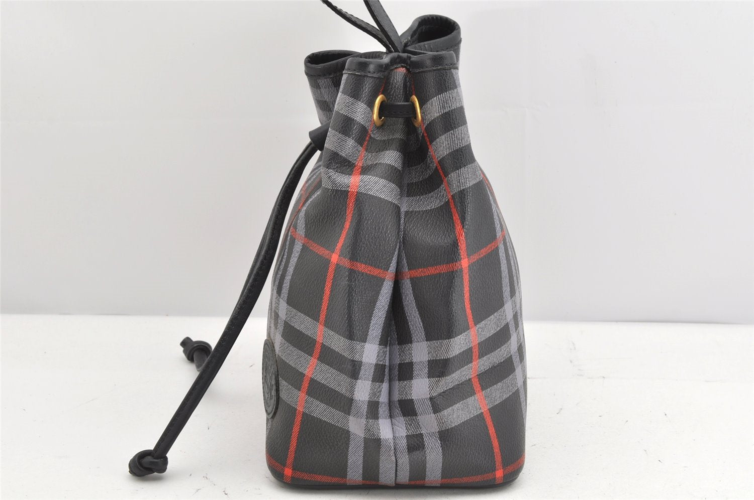 Authentic Burberrys BURBERRYS PVC Leather Drawstring Hand Bag Navy 2055K