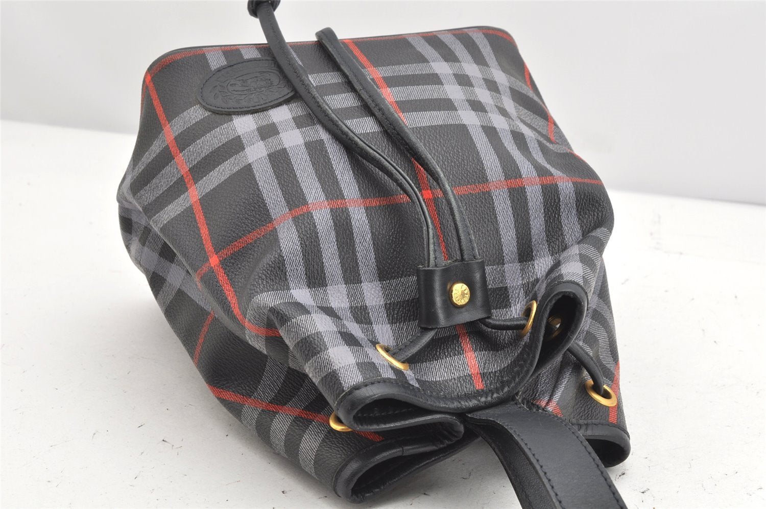 Authentic Burberrys BURBERRYS PVC Leather Drawstring Hand Bag Navy 2055K