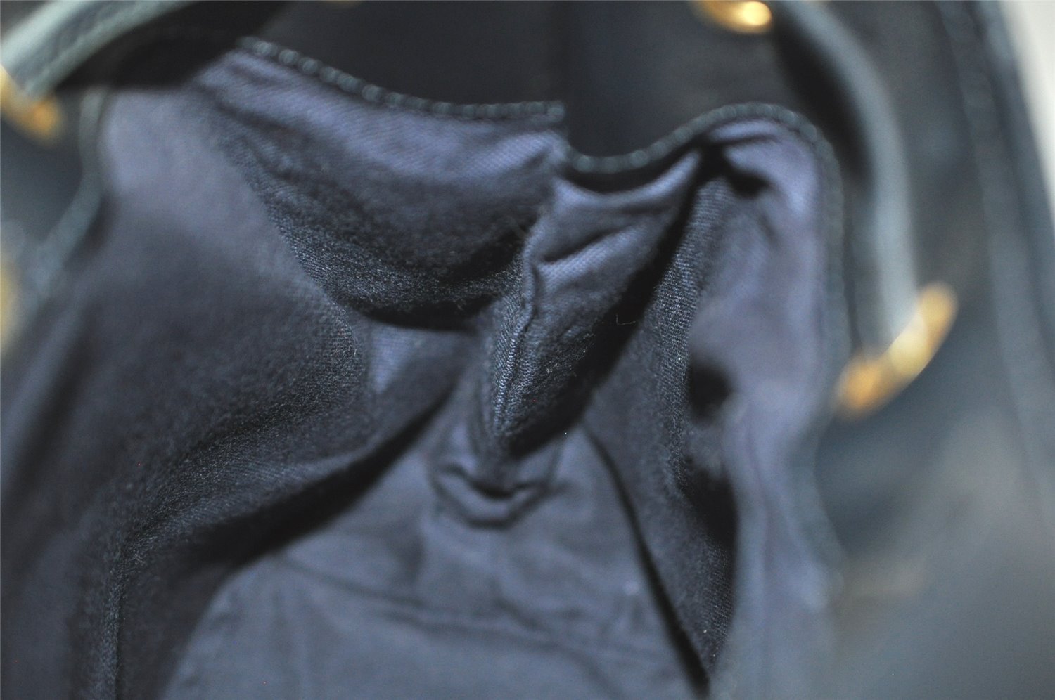 Authentic Burberrys BURBERRYS PVC Leather Drawstring Hand Bag Navy 2055K
