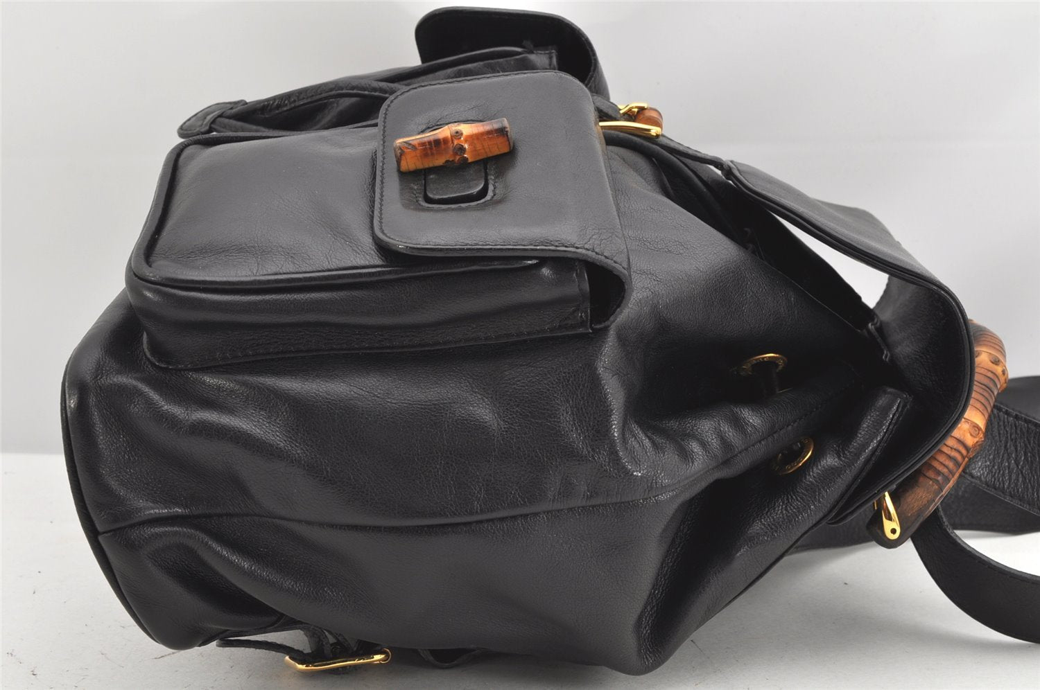 Authentic GUCCI Vintage Bamboo Drawstring Backpack Leather Black 2057K