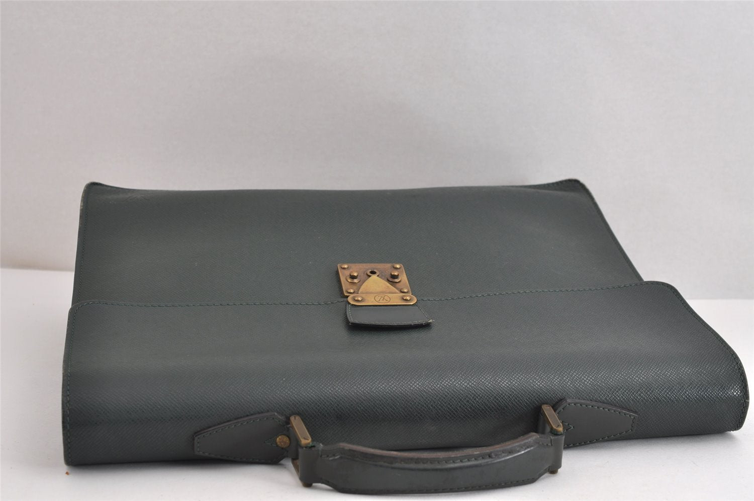 Authentic Louis Vuitton Taiga Serviette Moskova Briefcase Green M30034 LV 2058J