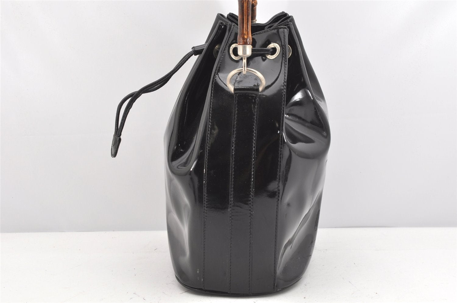 Authentic GUCCI Bamboo 2Way Shoulder Drawstring Bag Purse Enamel Black 2058K