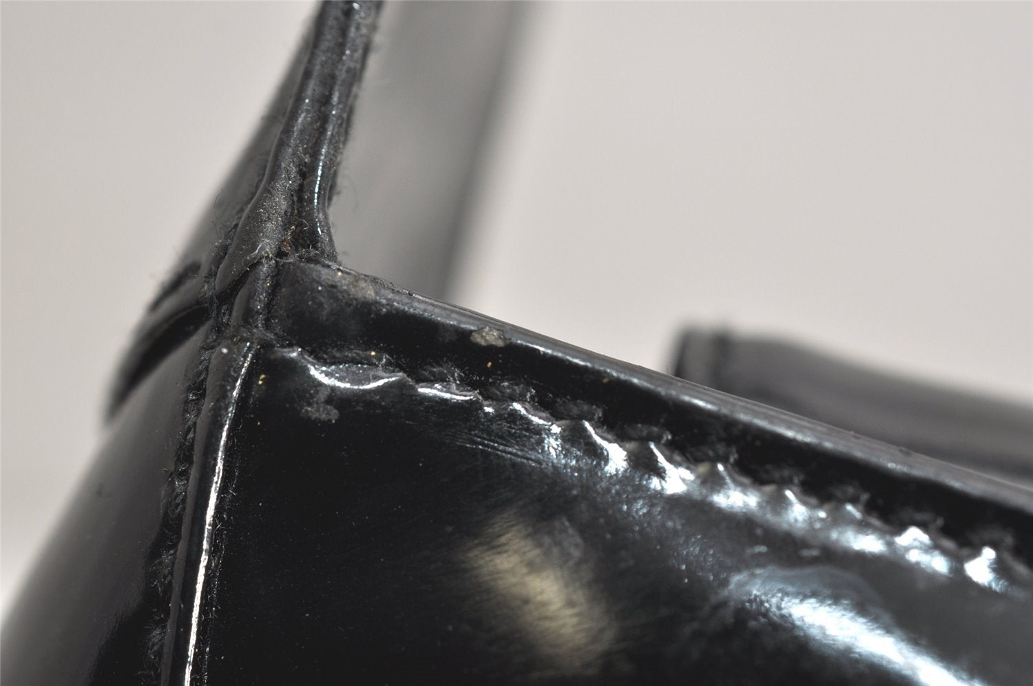 Authentic GUCCI Vintage Shoulder Hand Bag Purse Enamel Black Junk 2059K