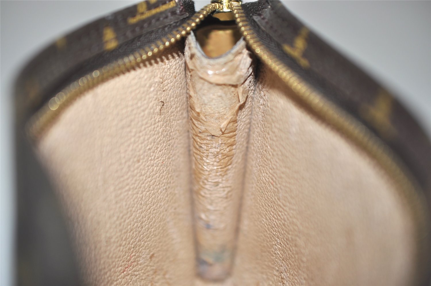 Authentic Louis Vuitton Monogram Pouch For Bucket GM LV Junk 2065K