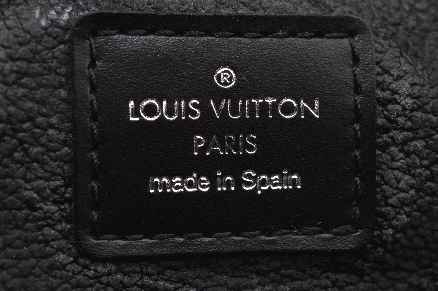 Authentic Louis Vuitton Taiga Trousse Toilette PM Clutch Bag M30222 Black 2066I