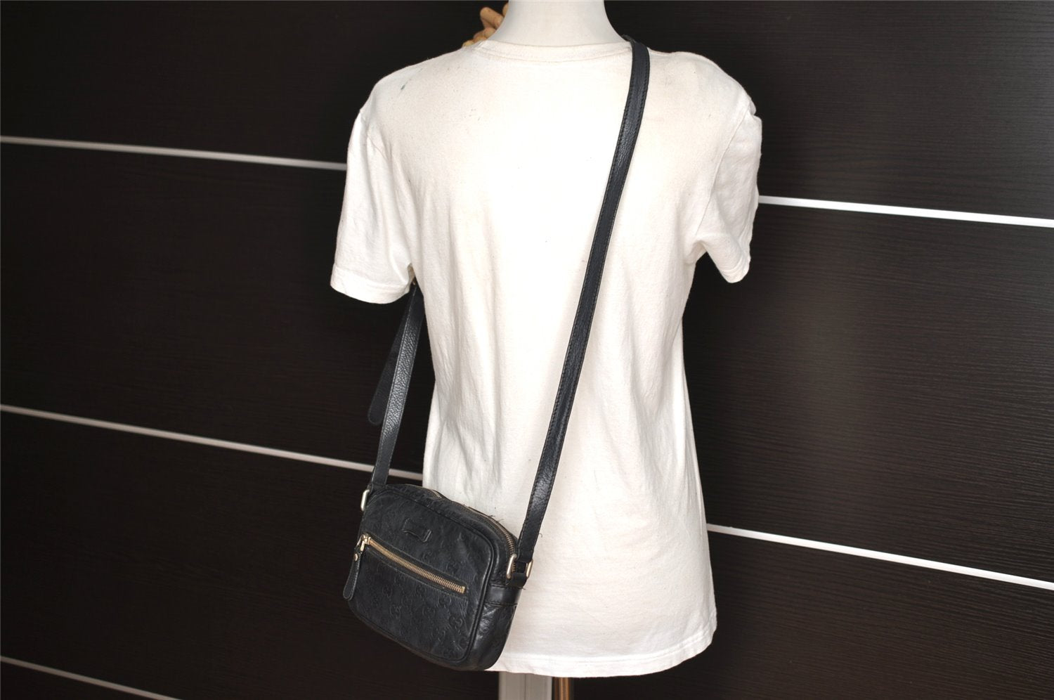 Authentic GUCCI Guccissima GG Leather Shoulder Cross Body Bag 201447 Black 2067I