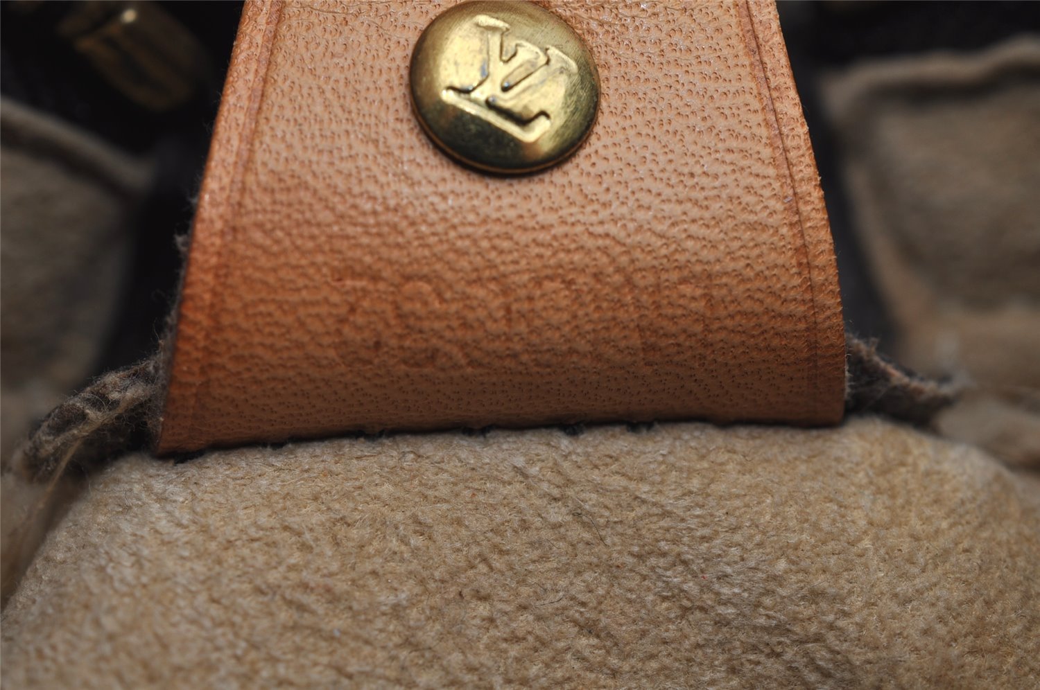 Authentic Louis Vuitton Monogram Looping GM Shoulder Bag M51145 LV 2068I