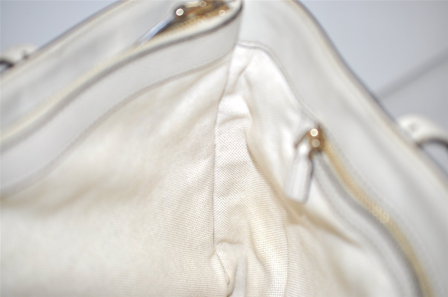 Authentic GUCCI Micro Guccissima GG Leather Shoulder Hand Bag 336776 White 2070J