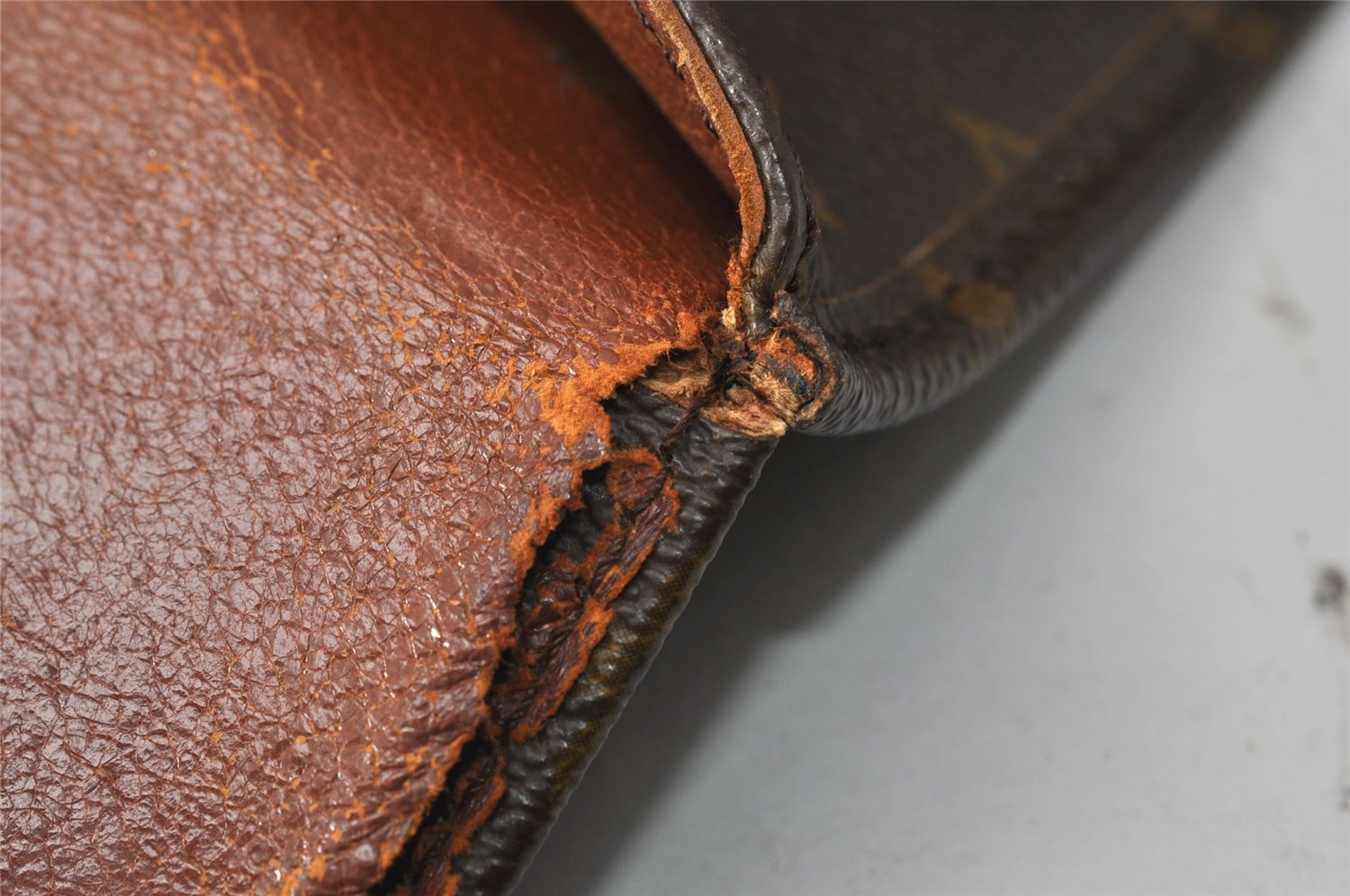 Authentic Louis Vuitton Monogram Cartouchiere GM Shoulder Bag Old Model 2071K