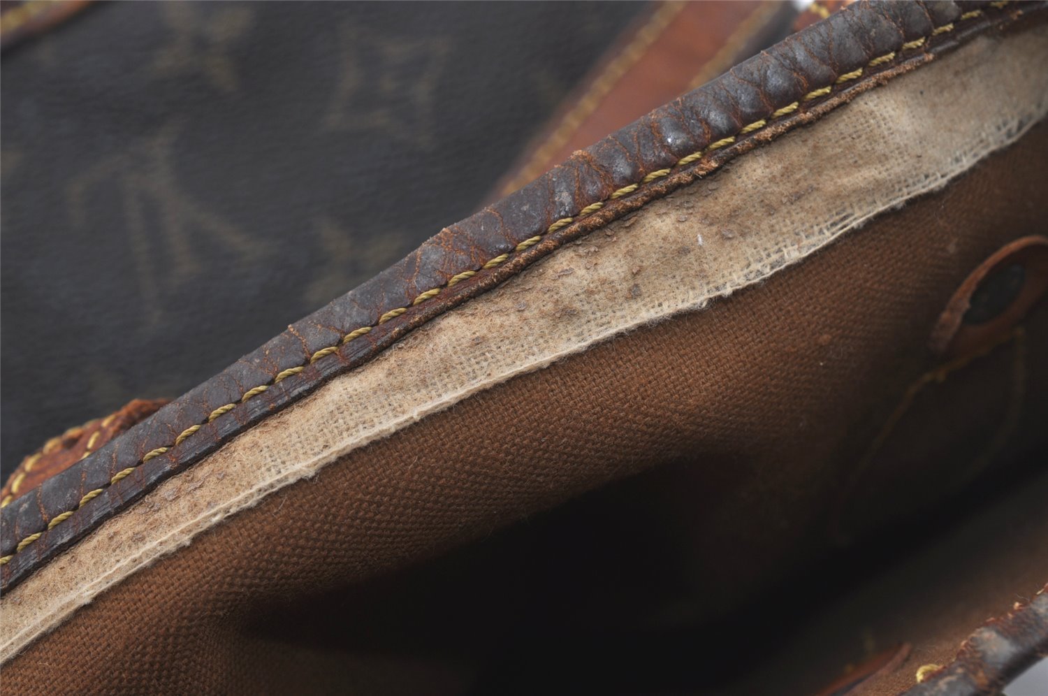 Authentic Louis Vuitton Monogram Bucket PM Shoulder Tote Bag M42238 LV 2072I