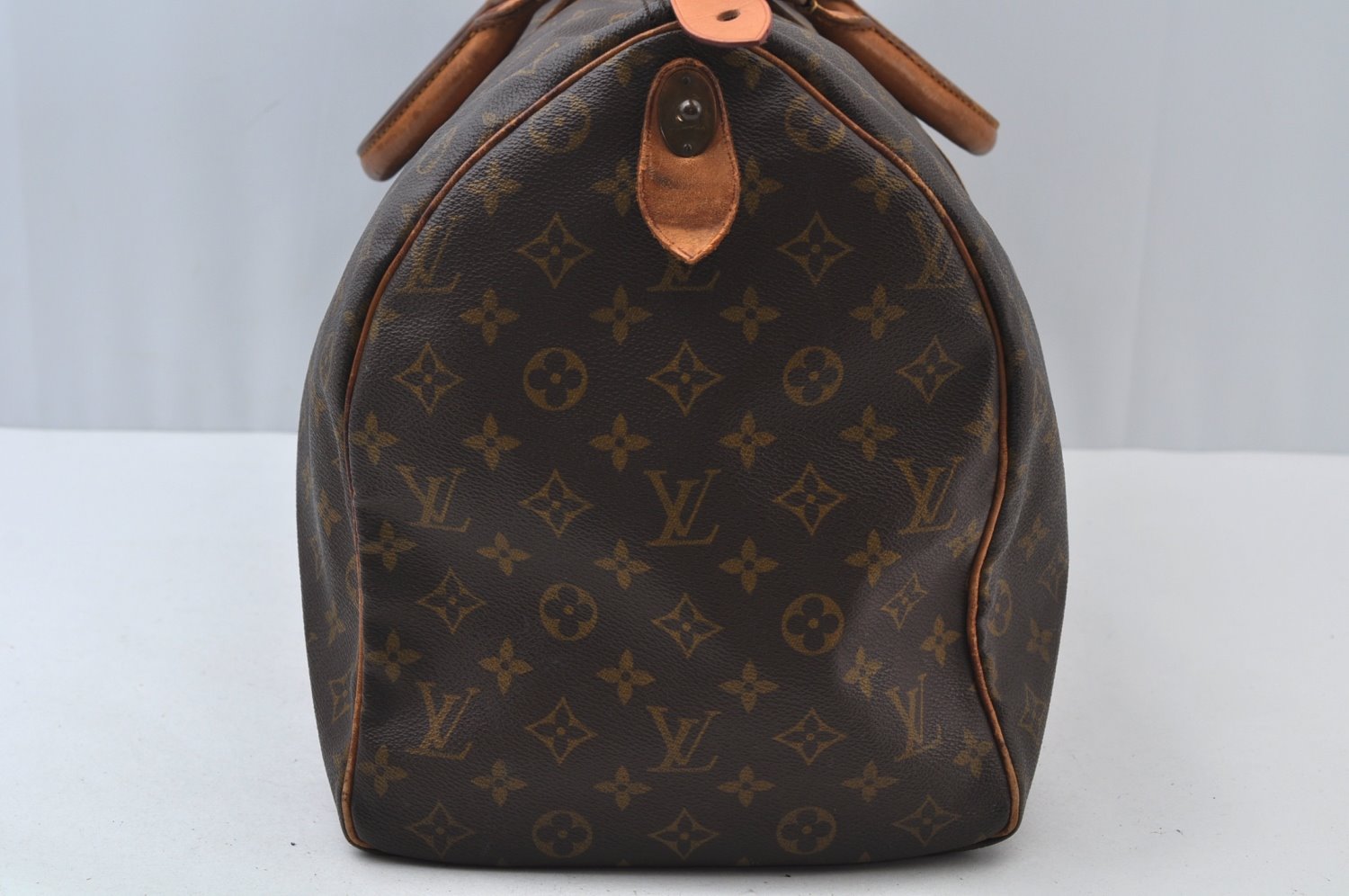 Authentic Louis Vuitton Monogram Keepall 50 Travel Boston Bag Old Model LV 2073I