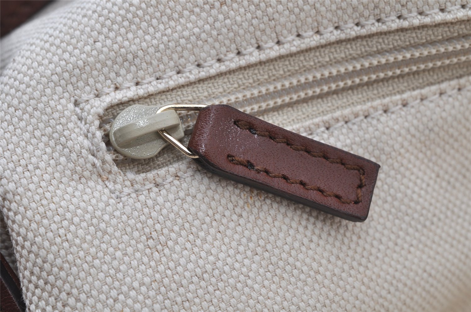 Authentic GUCCI Sukey Shoulder Tote Bag GG Canvas Leather 211944 Beige 2077J