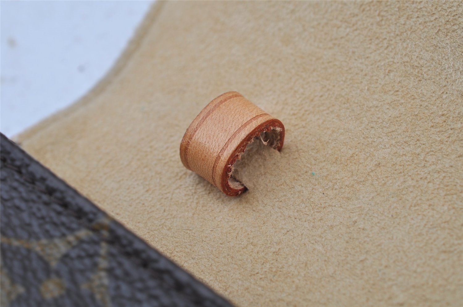 Authentic Louis Vuitton Monogram Pochette Twin GM Shoulder Bag M51852 LV 2085J