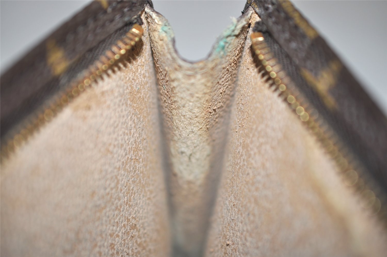 Authentic Louis Vuitton Monogram Pouch For Bucket GM LV Junk 2087K