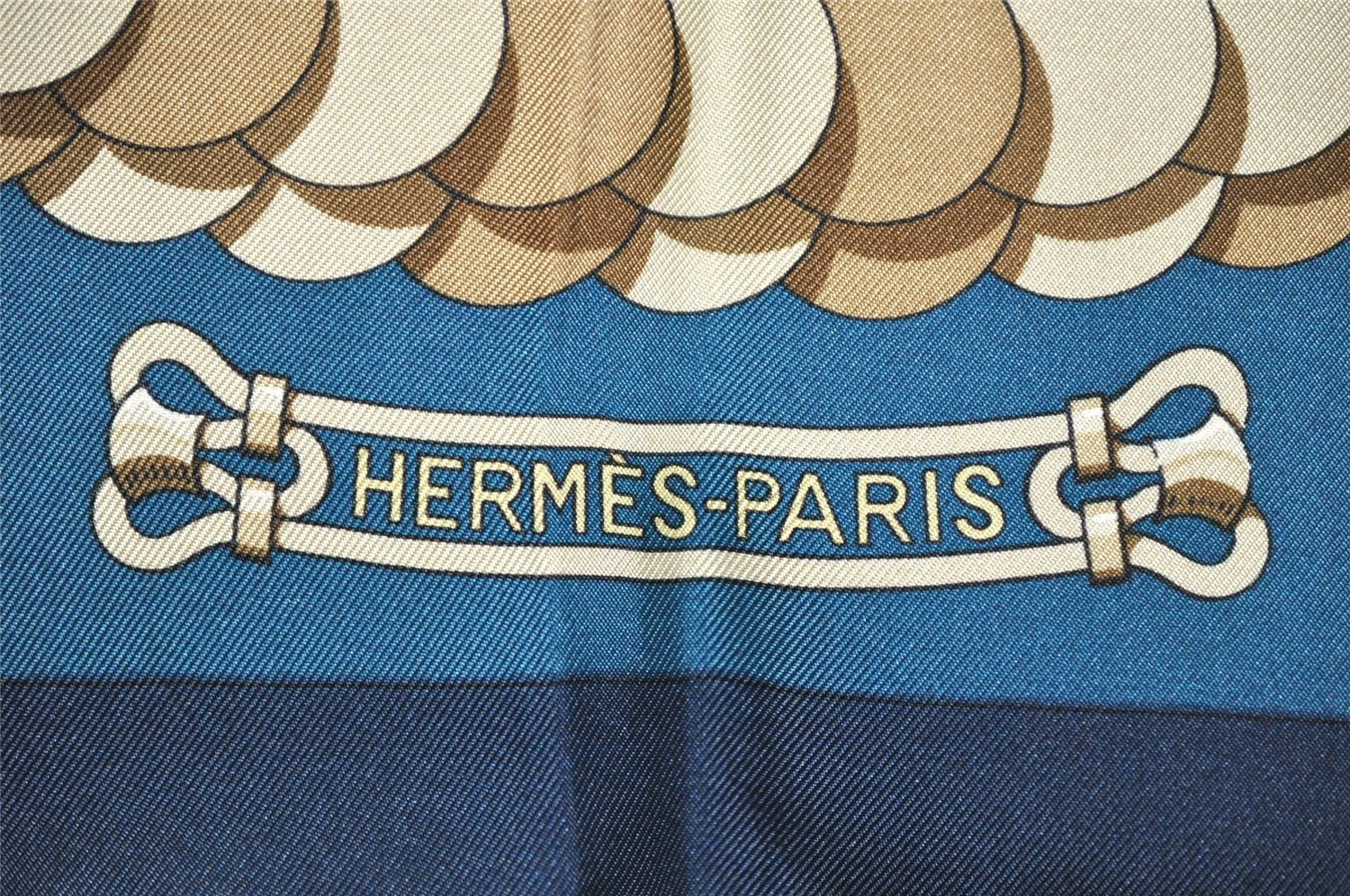 Authentic HERMES Carre 90 Scarf 