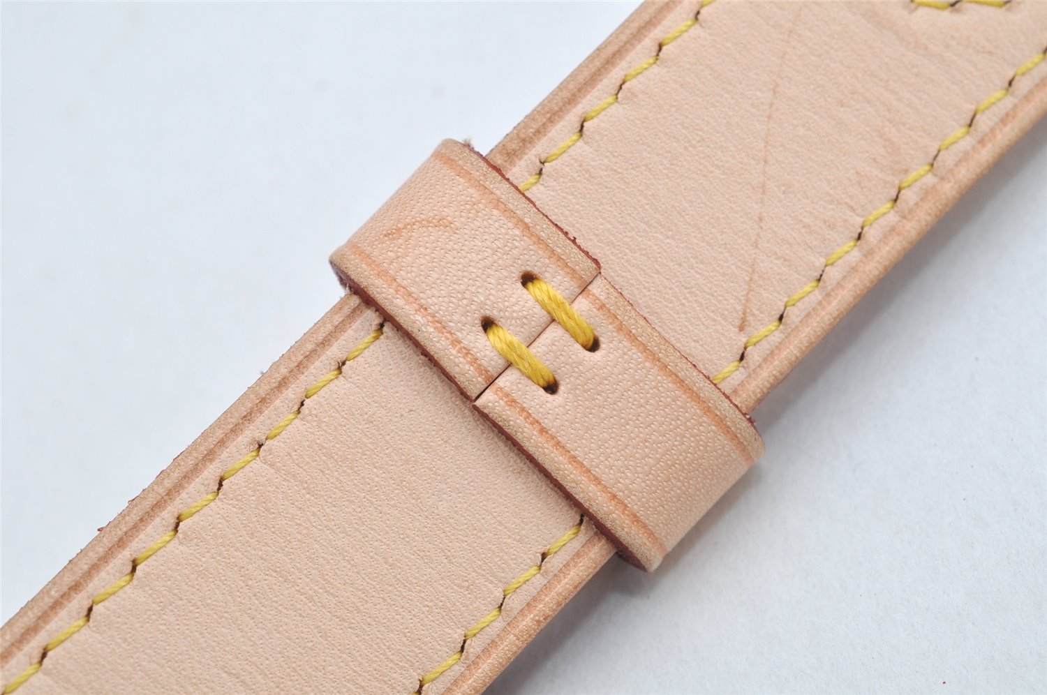 Authentic Louis Vuitton Leather Shoulder Strap Beige 35.6-39.4
