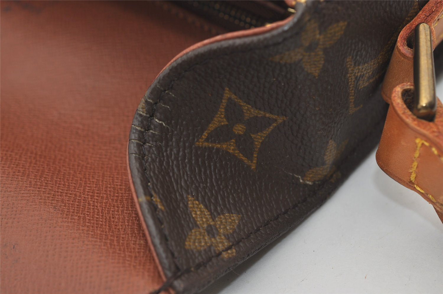 Authentic Louis Vuitton Monogram Saint Cloud GM M51242 Shoulder Cross Bag 2093J