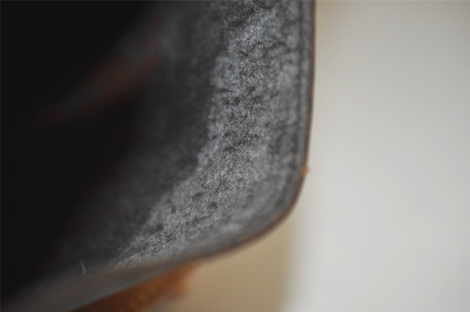 Authentic Louis Vuitton Monogram Saint Cloud GM M51242 Shoulder Cross Bag 2093J