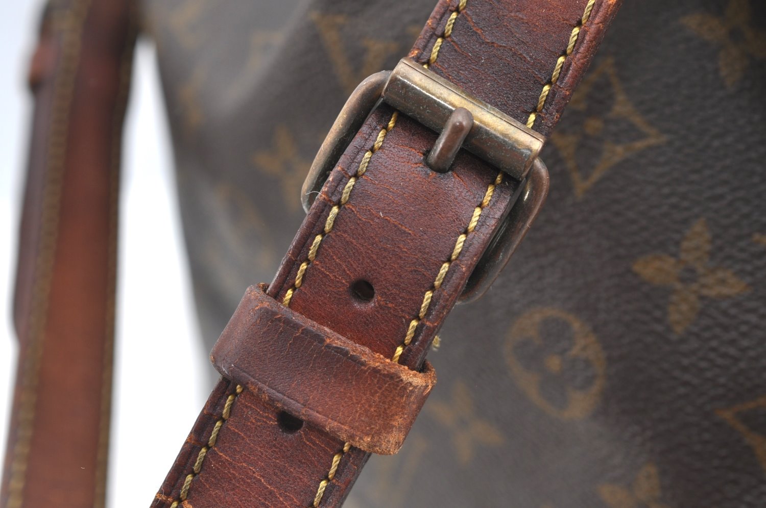 Authentic Louis Vuitton Monogram Noe Shoulder Drawstring Bag M42224 LV 2094F