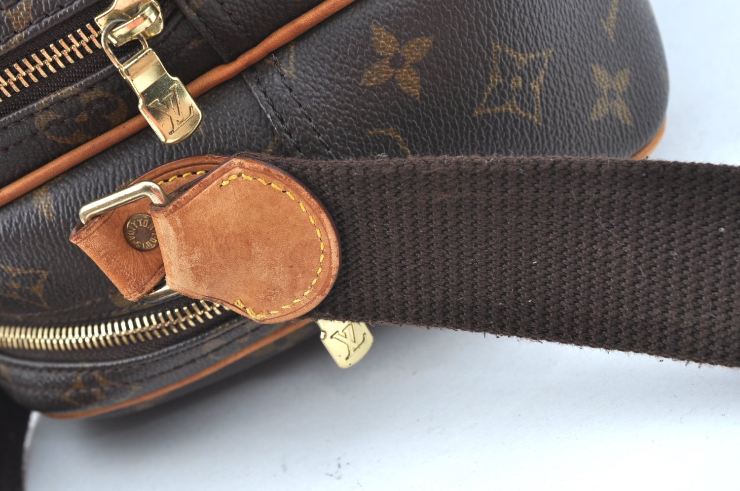 Authentic Louis Vuitton Monogram Reporter PM Shoulder Cross Bag M45254 LV 2096J